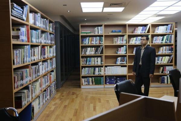 خبرنگاران کتابخانه موزه عظیم خراسان هفت هزار جلدکتاب تخصصی دارد