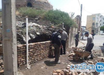 دیوار حمام قدیمی منصوریه اردبیل تکمیل می گردد